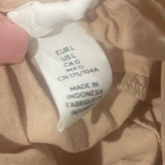 Light Beige Puff Sleeve Blouse - Size L - Picture 5 of 6